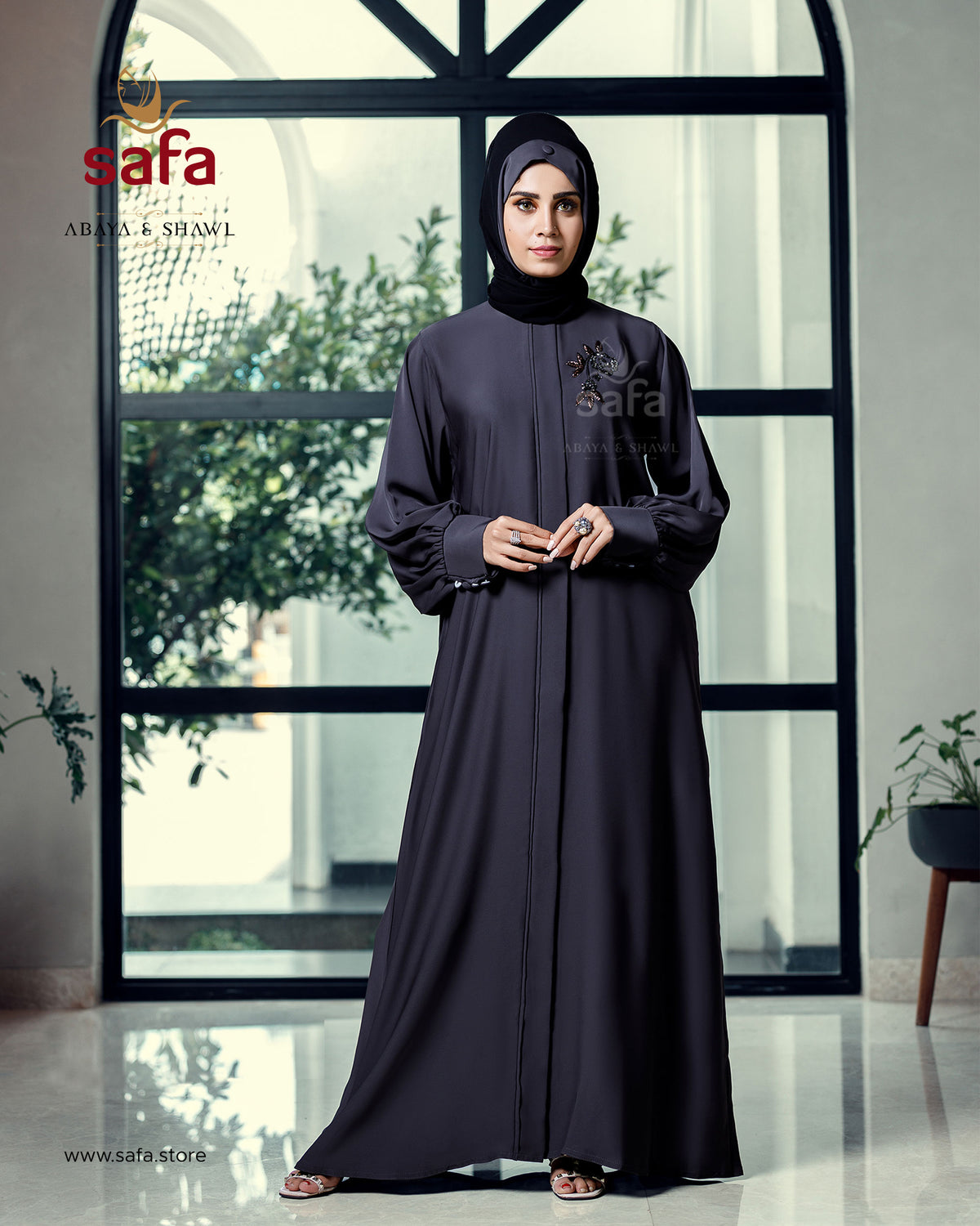 Handwork ruffle sleeve abaya