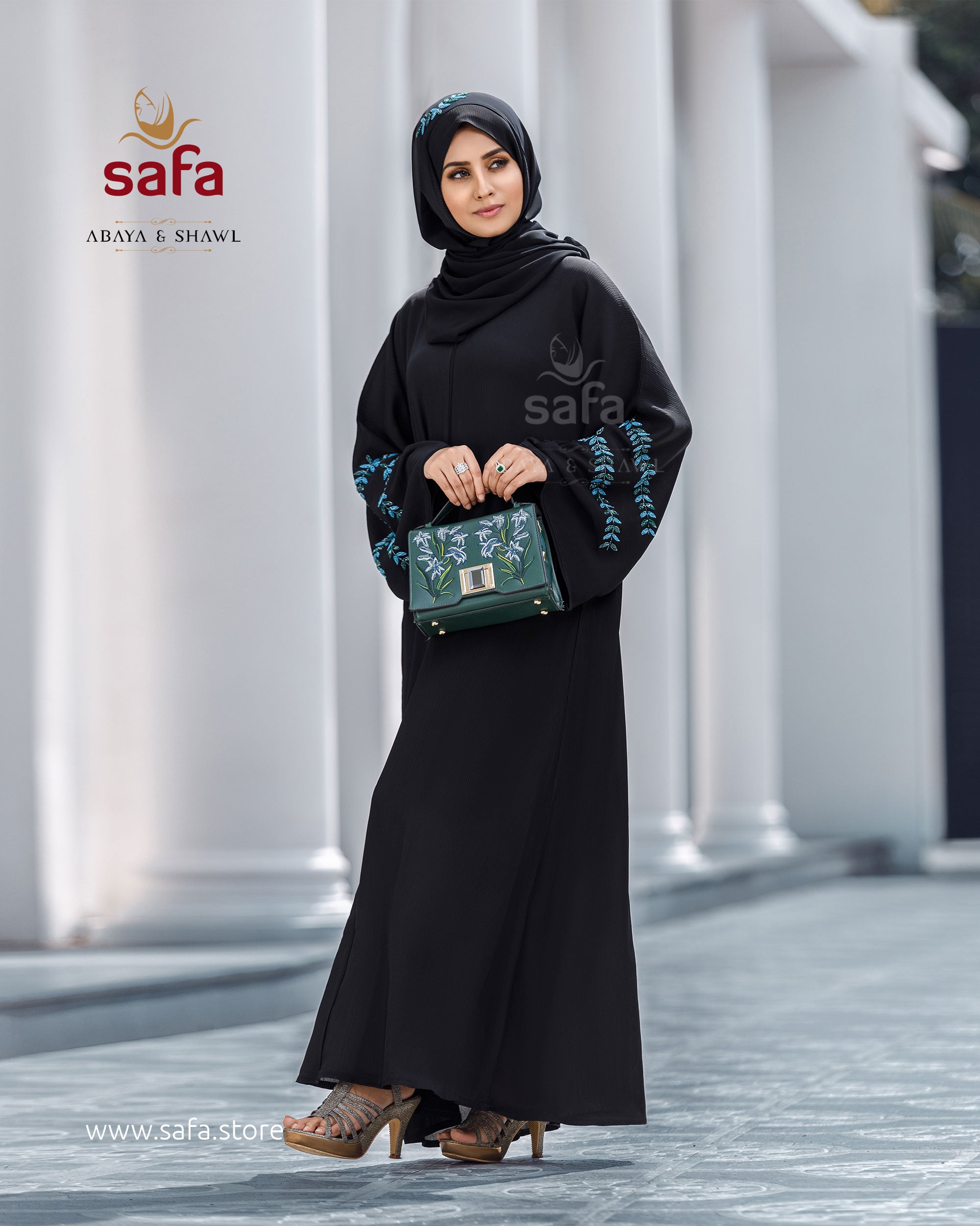 Simple Maxi Abaya in Black