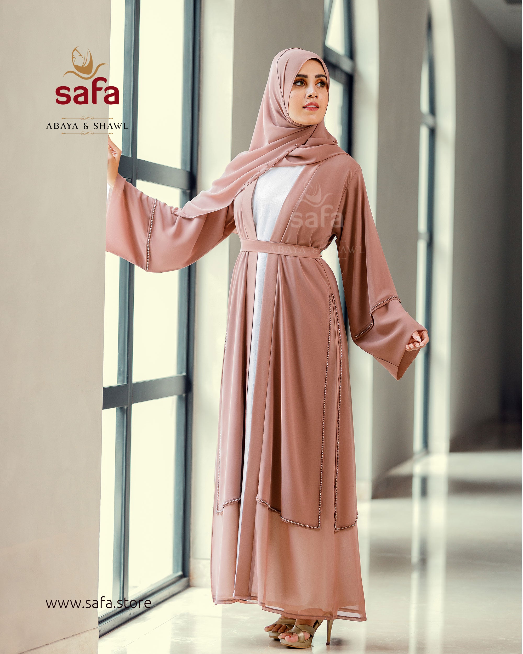 Shrug layered abaya