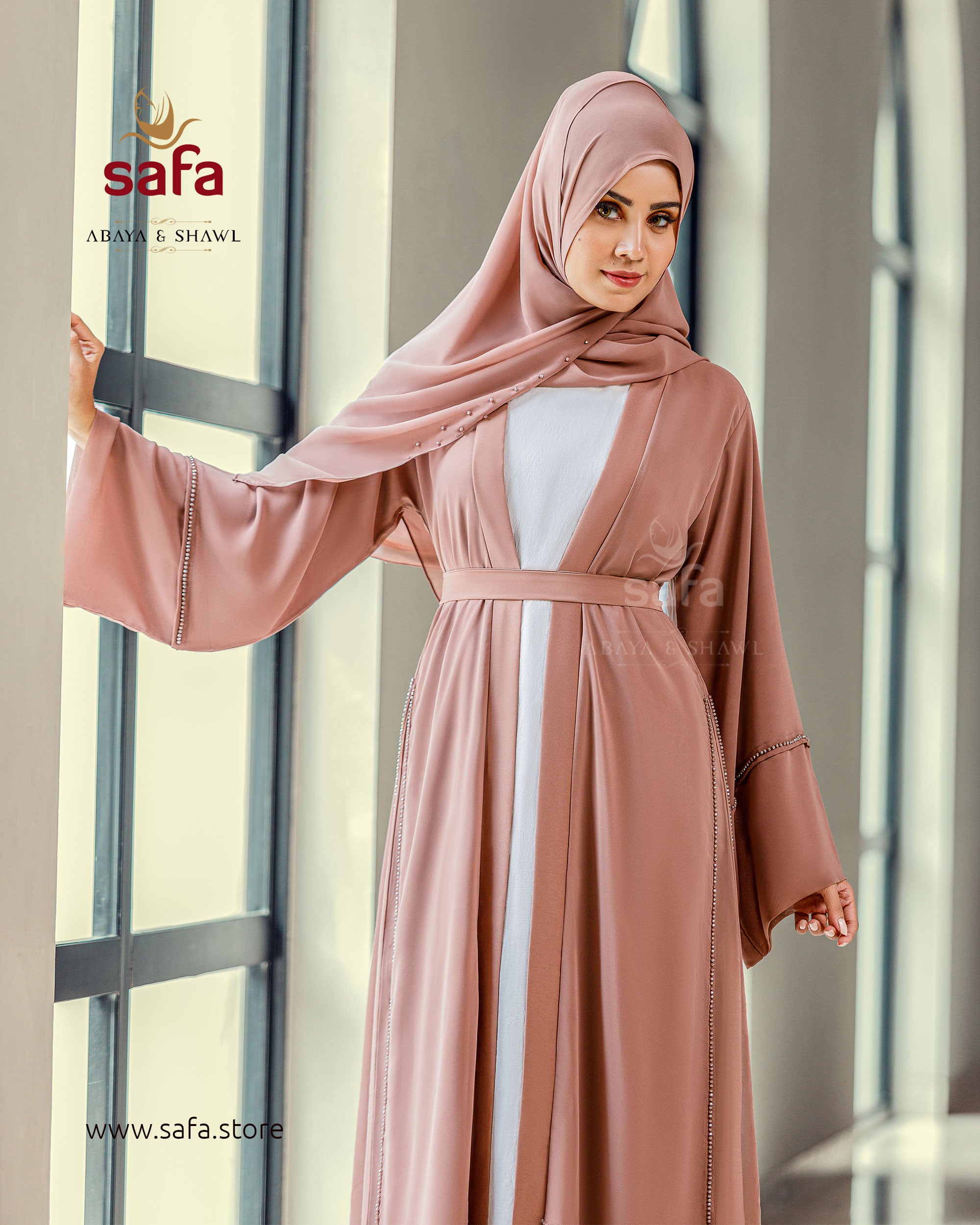 Shrug layered abaya