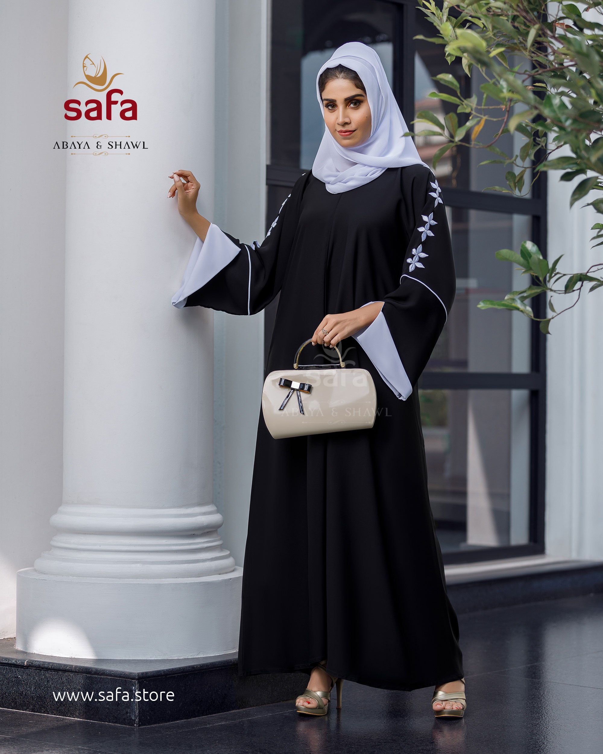 Black and white abaya